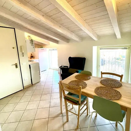Casetta Delle Rondini Apartment Toscolano Maderno