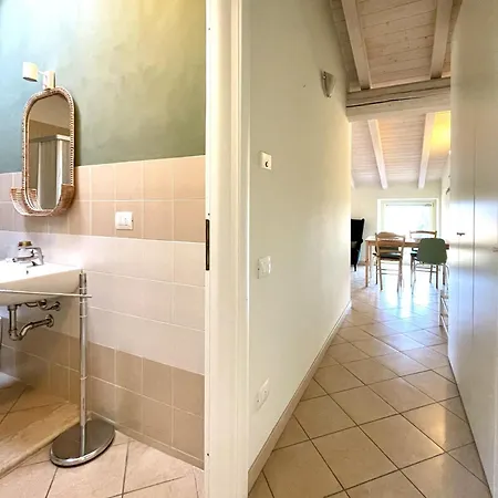 Apartment Casetta Delle Rondini *