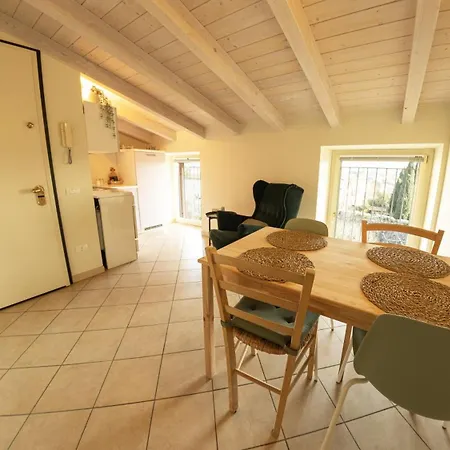 Casetta Delle Rondini Apartment