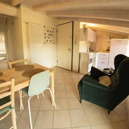 Apartment Casetta Delle Rondini